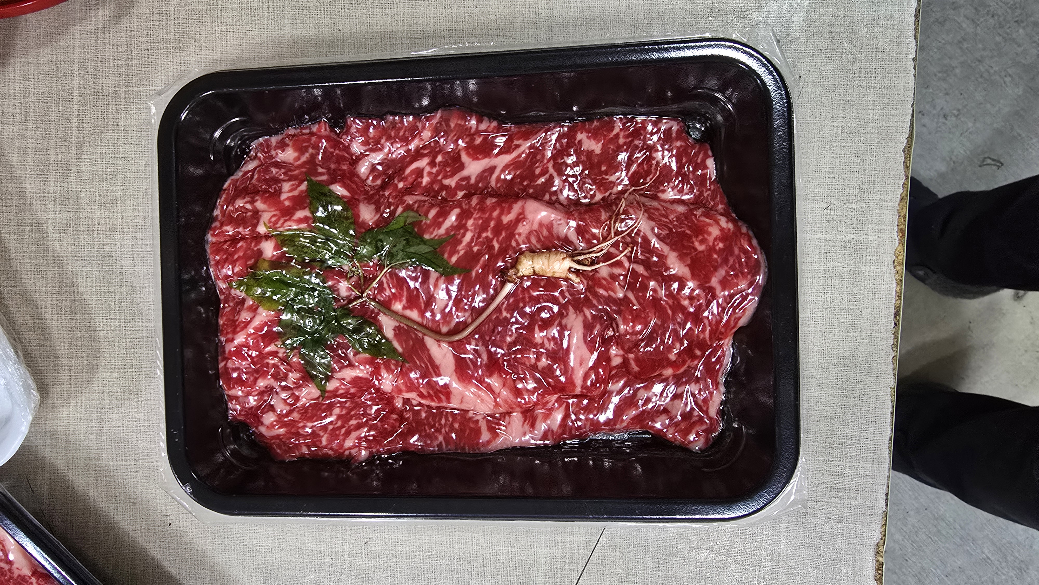 무항생제 한우 1++ 명품 구이용 (산양삼 포함)